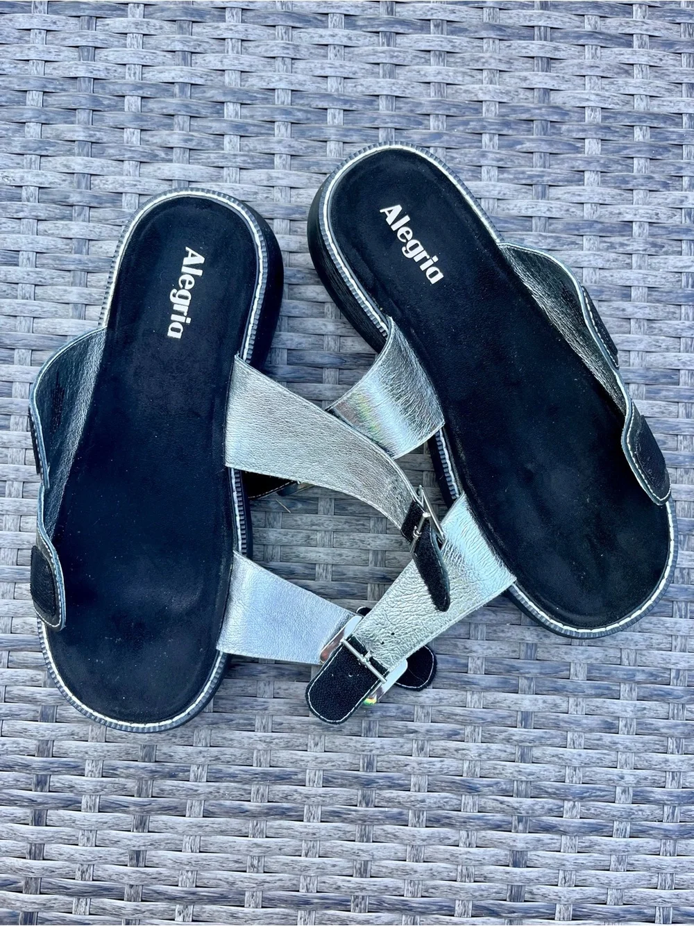 Alegria Iza Black Double-Buckle Platform Slide Sandals size EU 40, US 9.5 - Picture 8 of 9